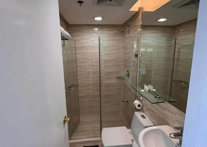 Apartment Spacious & Cozy Type Unit Near Megamall